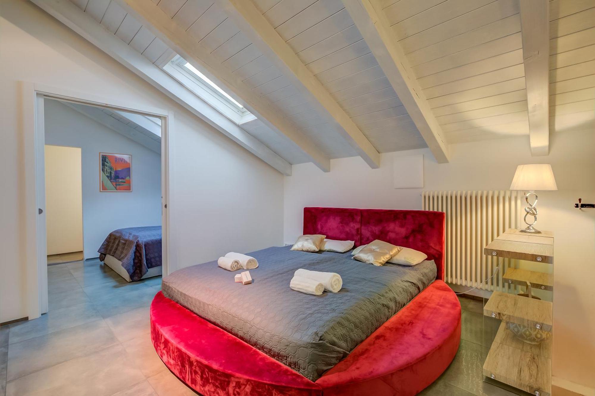 Loft & Jacuzzi - Happy Appartamento Riva del Garda